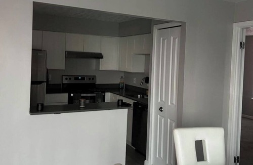 Southfield Apartment | Charming 2-bedroom apartment with fitness room and AC in Southfield