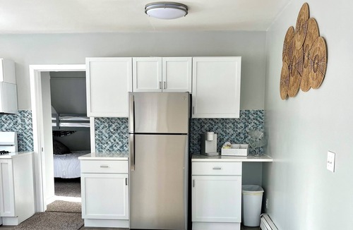 Paw Paw Lake House | Charming 2-bedroom house in serene Coloma with AC, WiFi
