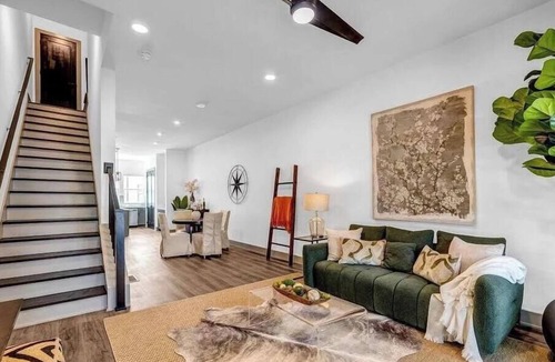 East Atlanta House | Charming 2-bedroom townhome in Atlanta's top entertainment district