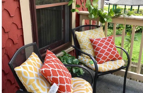 Toledo House | Charming 2nd floor unit in historic district