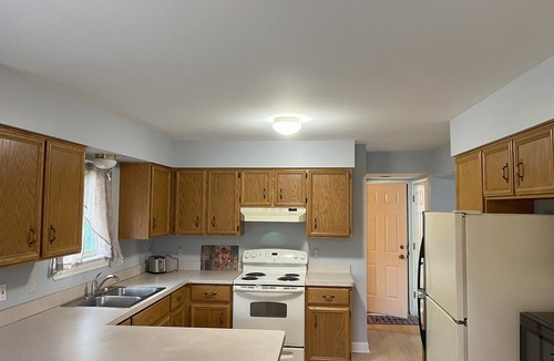 Rochester Hills House | Charming 3-bedroom house with AC and WiFi in wonderful Rochester Hills