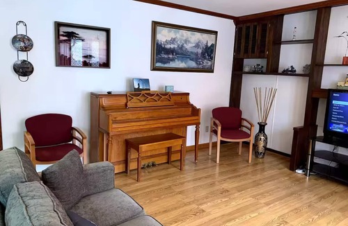 Mount Pleasant House | Charming 3-bedroom home in Mt Pleasant near colleges, Casino and children parks