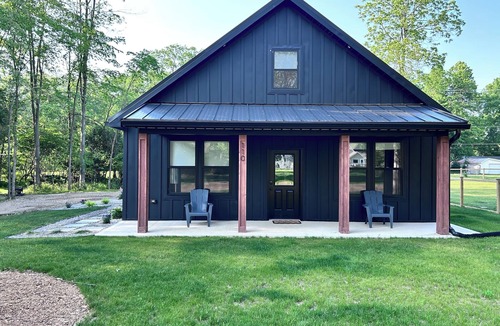 Clarklake Cottage | Charming 3-bedroom cottage in wonderful Clarklake with lake access and fire pit.