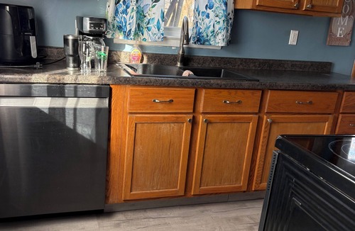 Nazareth House | Charming 3-bedroom house with a finished basement in wonderful Kalamazoo