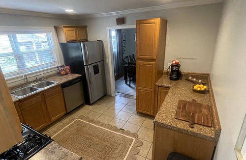 Homewood House | Charming 3 Bedroom - minutes to Samford or UAB