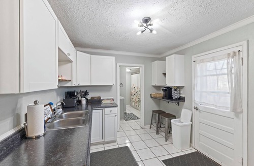 Anderson House | Charming 3BR Home in Historic Downtown Anderson