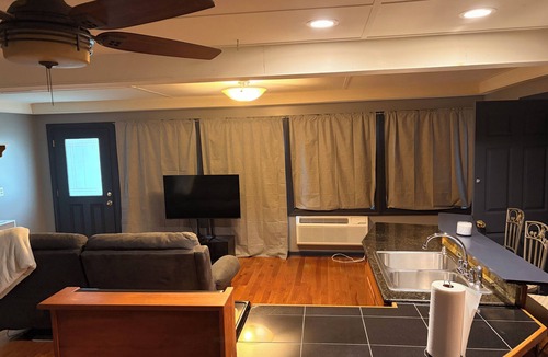 Jonesboro Apartment | Charming apartment in pleasant Jonesboro with cool AC breeze and fishing access.