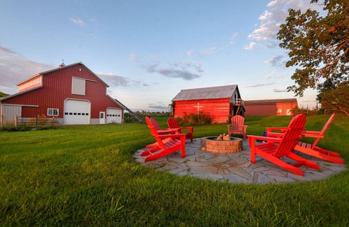 Benton Harbor House | Charming Farmhouse with pool on 10 acres