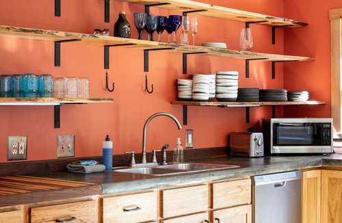Maple City Cabin | 🍄 Charming Hygge 2BDR Cabin in Leelanau County ➠ 4889