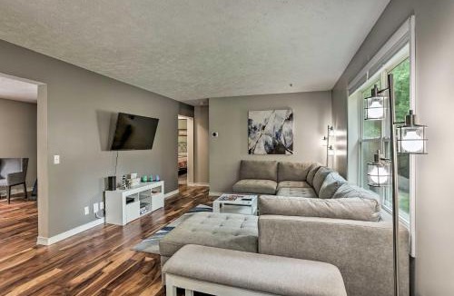 Pentwater House | Charming Pentwater Home w/Fire Pit & Yard!