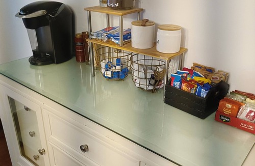 Grosse Pointe Apartment | Charming Upper Flat 10 mins from Downtown Det-10 mins from Nautical Mile