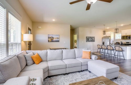 Lookout Valley Neighborhood Association House | Chattanooga Mtn Retreat, Walk to The Venue!