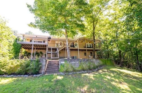 Dadeville House | Chic Cricket Cottage | Lake Martin Home w/Dock