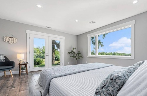 Old Mission House | Chic Farmhouse retreat: Woods, Water, Wine & Wellness