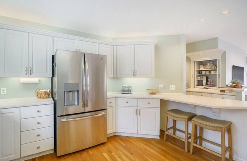 Drayton Plains House | Chic Maceday Lake All Sports Lakefront Retreat