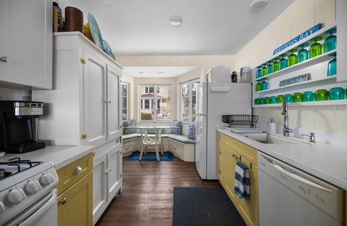 Suttons Bay House | Chick Coop