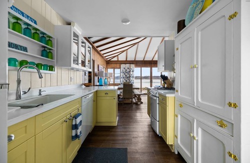 Suttons Bay House | Chick Coop