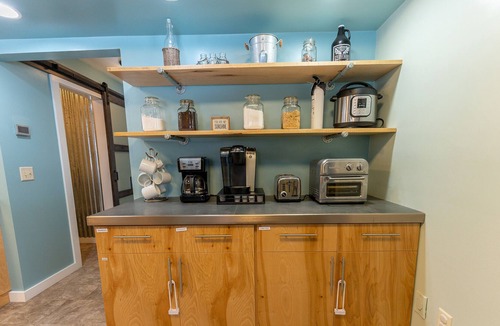 Upper Peninsula Michigan House | Chocolay Getaway (Marquette, MI)- Sleeps 6, 25 minutes to Sugarloaf Mountain!