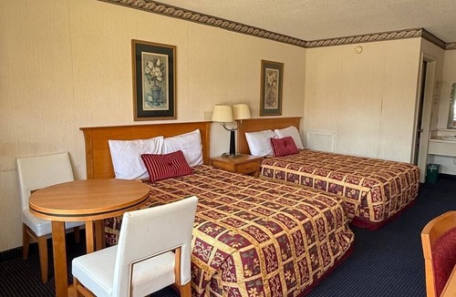 Waynesboro Hotel | Claridge Inn