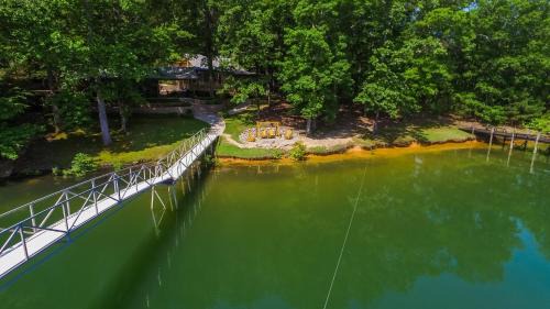Jasper House | Clear Creek Escape - Double Decker Dock, New Green Fishing Lights!