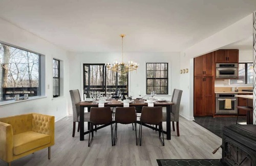 Sewanee House | Cliffside Mountain Retreat Near Sewanee | Sleeps 14