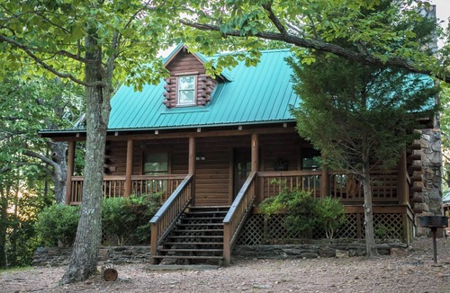Pine Mountain Cabin | Closest Cabin to Mountain Top Pool!