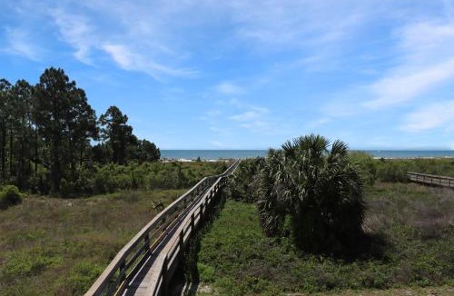 Cape San Blas Apartment | Club at Cape San Blas 1C - Sandpiper by Pristine Properties Vacation Rentals