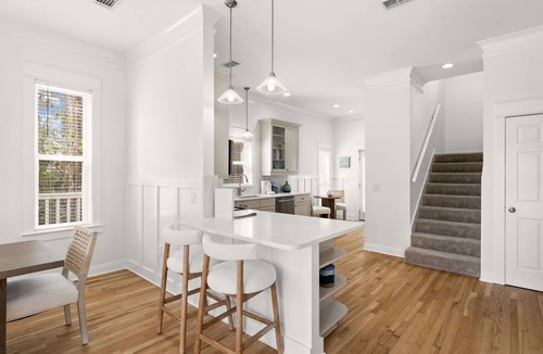 San Juan House | Coastal 30A Retreat - 4BR - Sleeps 8 - Walk to Beach