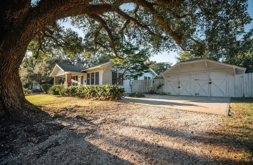 Gulfport House | Coastal Craftsman · Cozy, Charming & Central