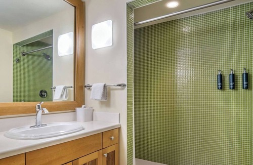 Sandestin Hotel | Coastal Studio w/Bay Views: Access to On-site Arcade, Fitness Center & Pool