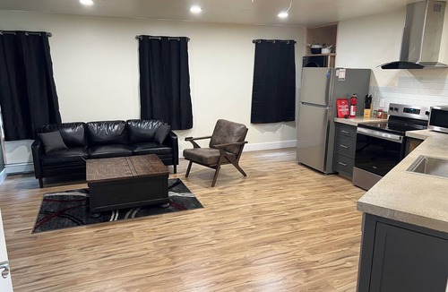 Chassell Apartment | Comfort and warmth, convenience to Campus at Pike Bay Apartment