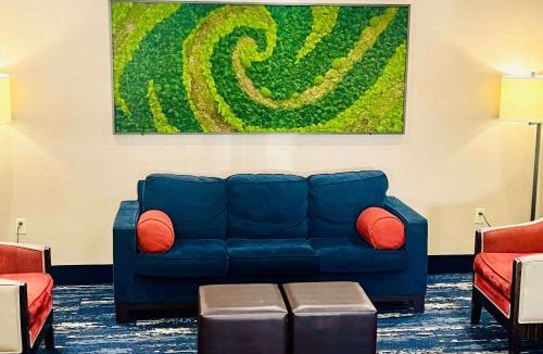 Jackson Hotel | Comfort Inn & Suites Jackson North
