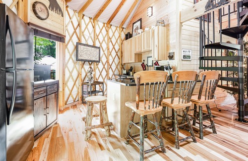 Pigeon Forge Cabin | Comfy, Cozy, Luxury Yurt, Fun w/Private Hot Tub & Gas Grill, Large Deck