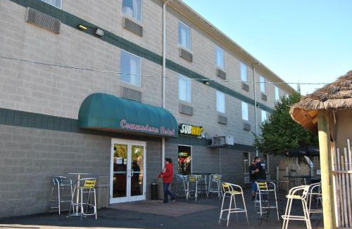 Put-in-Bay Hotel | Commodore Resort
