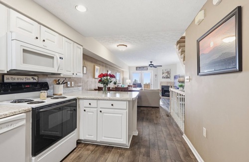 Maryville Condo | Condo with Amazing Views of Downtown Maryville and Smoky Mountains