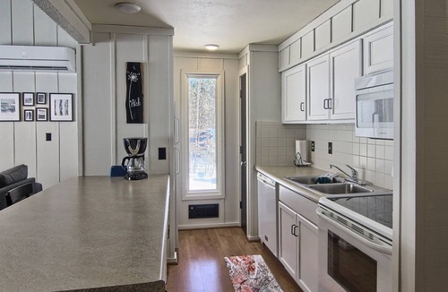 Bellaire House | Contemporary Hideaway at Schuss Village at Shanty Creek