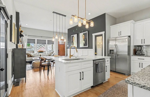 Mechanicsville House | Contemporary new craftsman in the heart of Atlanta! FIFA Ready