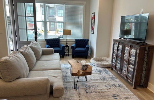 Oxford Condo | Convenient College Student Condo 5 mins to Stadium and 1.5 miles off the square!