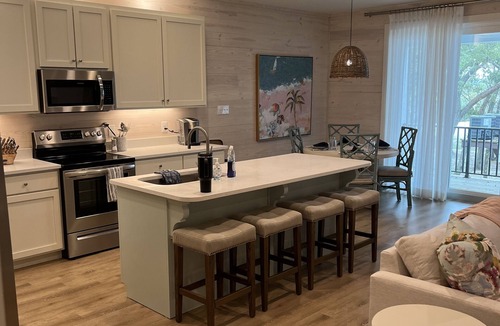 Orange Beach Cottage | Cottage at Old Bay-A Boater's Paradise