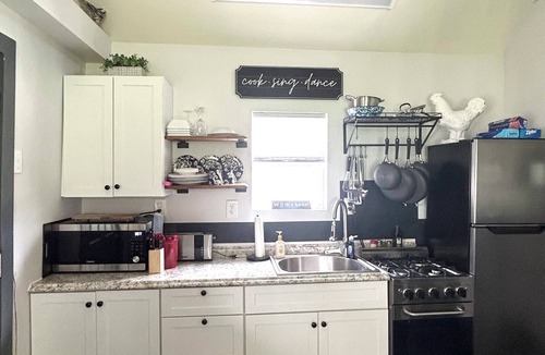 Bancroft Cottage | Cottage in Bancroft countryside for the perfect relaxing getaway.