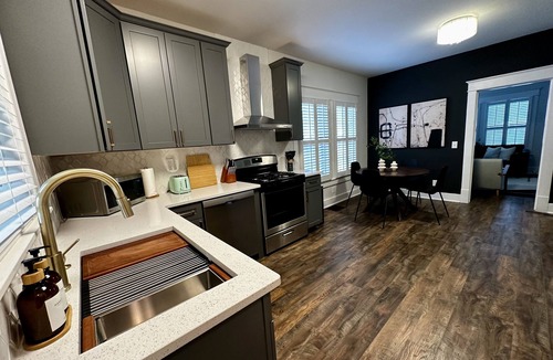 Murfreesboro House | Cottage, Parking, MTSU, downtown Murfreesboro
