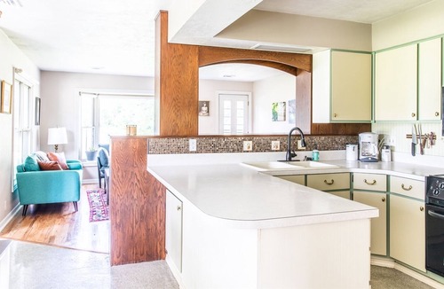 Baroda House | County Estate With Pool, Movie Barn, Dog Run, 20 Acres & More! - 20 acre country