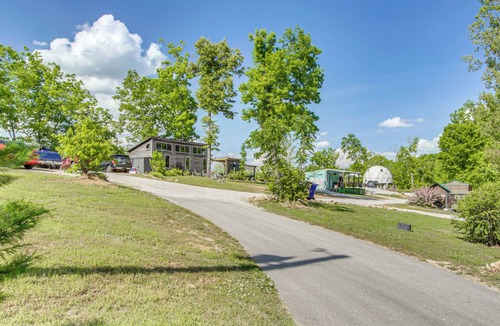 Rogersville Apartment | Couple's Retreat w/Creek Access in Rogersville
