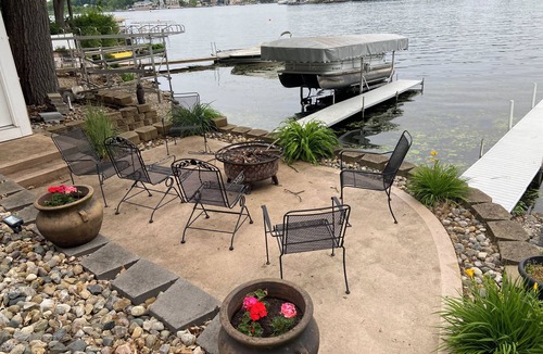 Hamilton Apartment | Cozy 1-bedroom apartment @ Hamilton Lake with lake access and boat pier