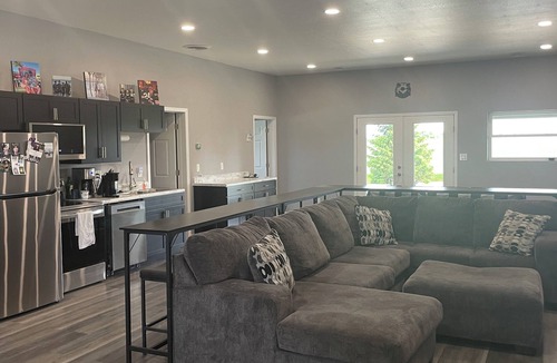 Upper Sandusky House | Cozy 2-bedroom barn in welcoming Upper Sandusky with AC