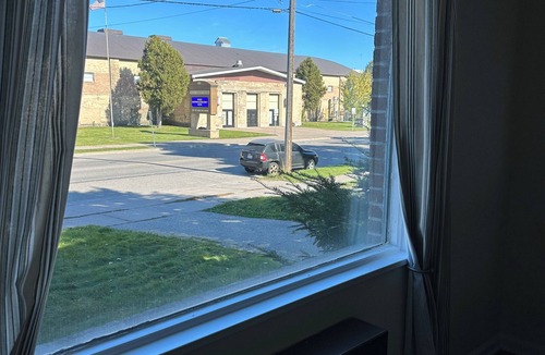 Sault Ste. Marie Apartment | Cozy 2-bedroom apartment in amazing Sault Ste. Marie.Blocks from the locks