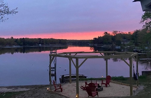 Mason County Cottage | Cozy 4-bedroom Cottage on Long Lake for relaxing stays