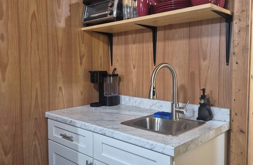 Ellijay Cabin | Cozy cabin in peaceful Ellijay with WiFi, AC