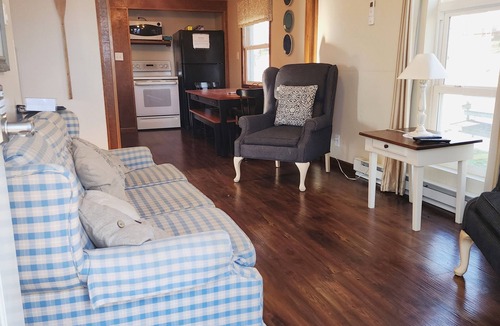 Coldwater Cottage | Cozy Channel House on lake - w beach & dock