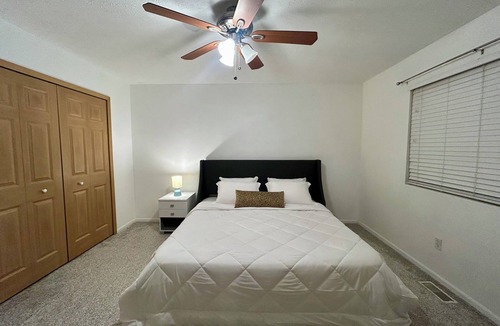 Cutlerville House | Cozy & clean 4BD house in Grand Rapids